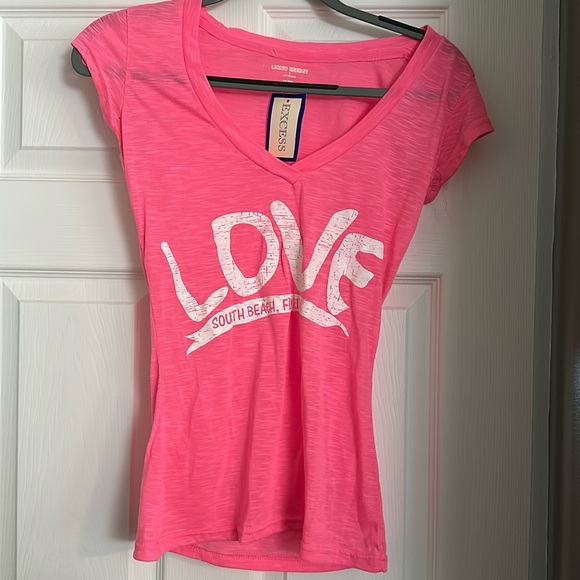 NWT Pink Love Graphic Tee - Picture 1 of 4